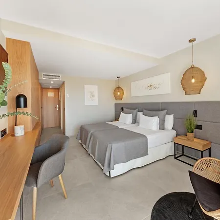 Almudaina Hotel 4*
