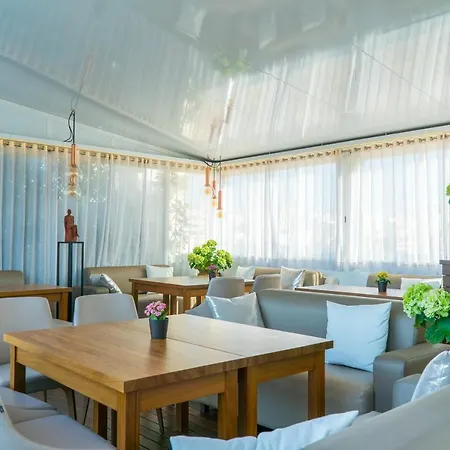 Almudaina 4*