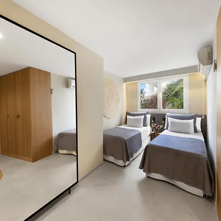 Almudaina Hotel 4*